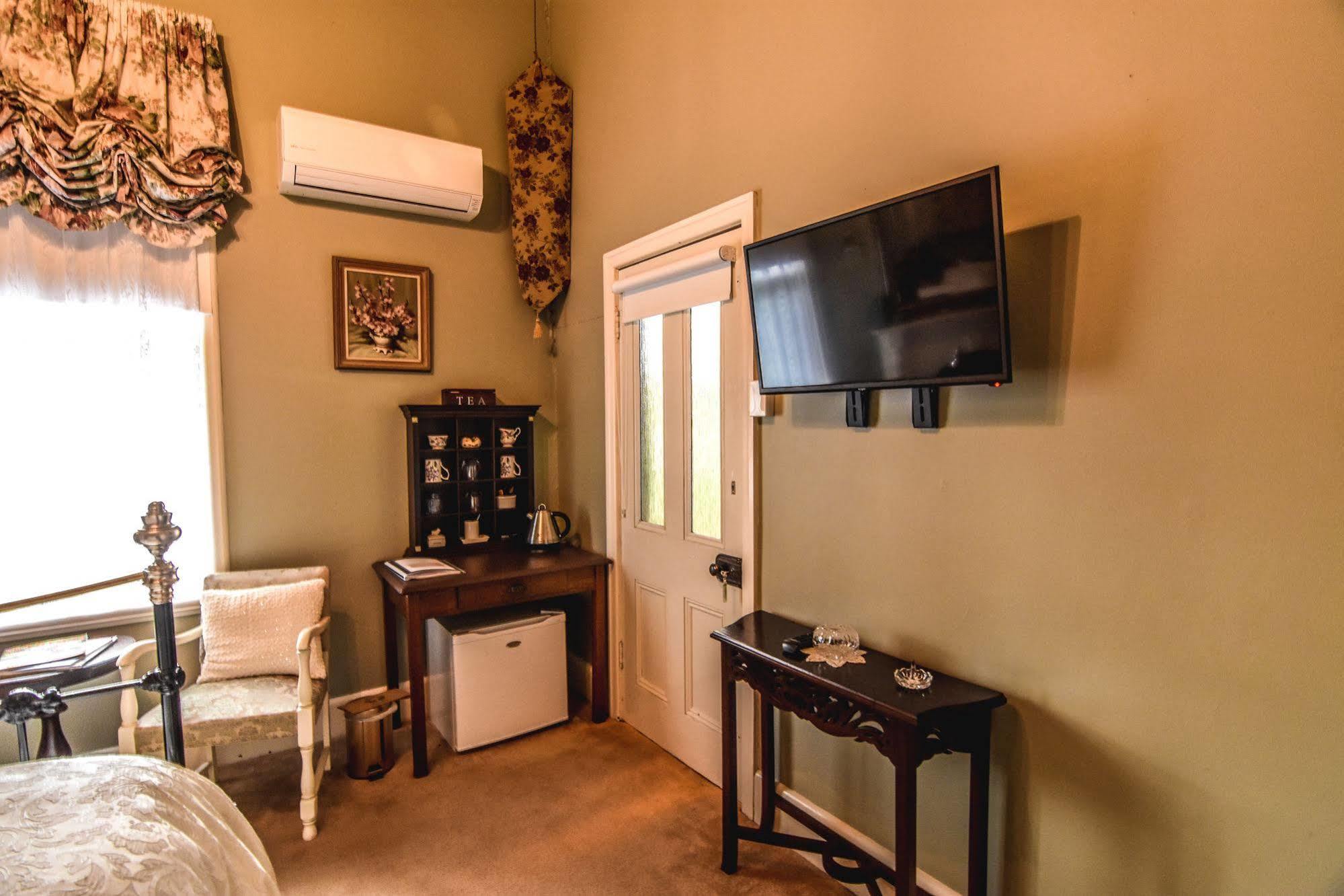 Bed and Breakfast Heytesbury House Cobden Esterno foto
